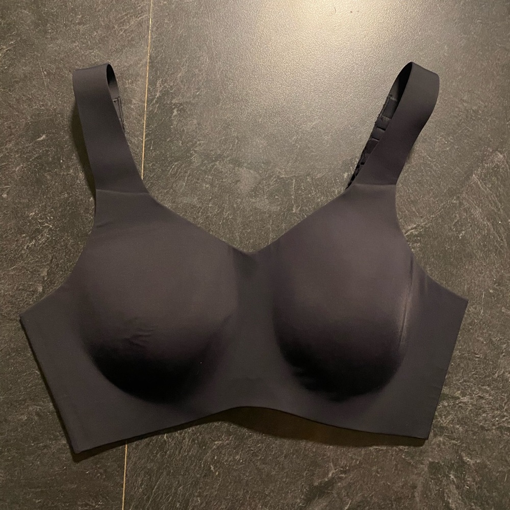 knix Smooth Seamless Wireless Bra in Black